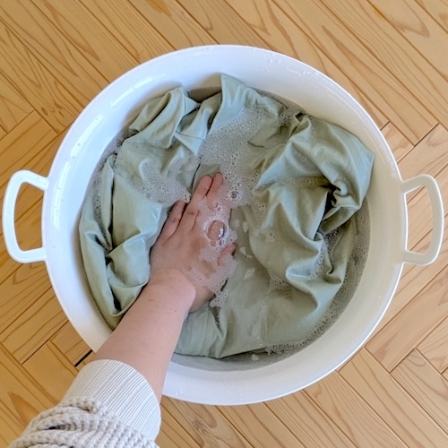 RAINSレインコート愛用のためのお手入れ方法